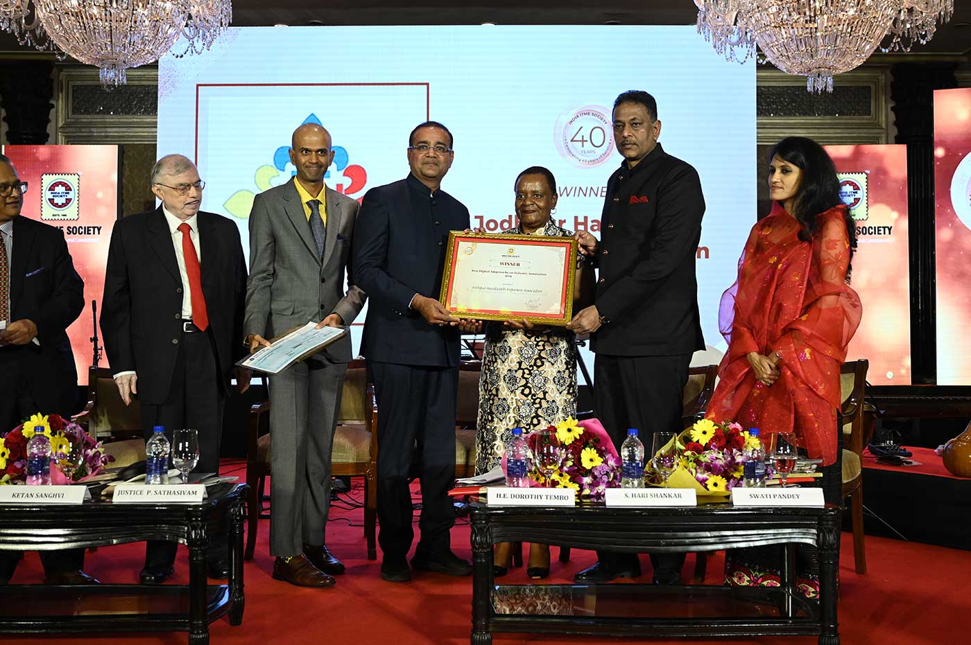 Best Digital Adoption by An Industry Association – Jodhpur Handicrafts Exporters, Jodhpur Mr. Bharat Dinesh & Mr. Hansraj Baheti received the award